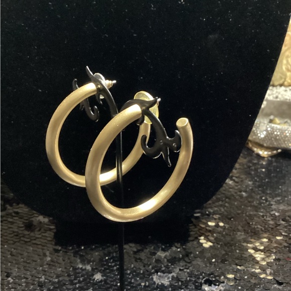 unbranded Jewelry - Smooth Finish Gold Hoop Earrings